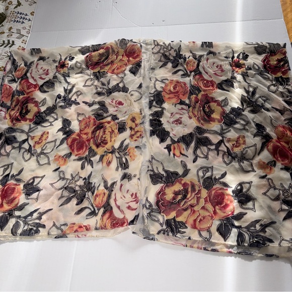 Woven Heart Tops - sheer floral shawl with cutout sleeves with a burnout velvet-style texture OS